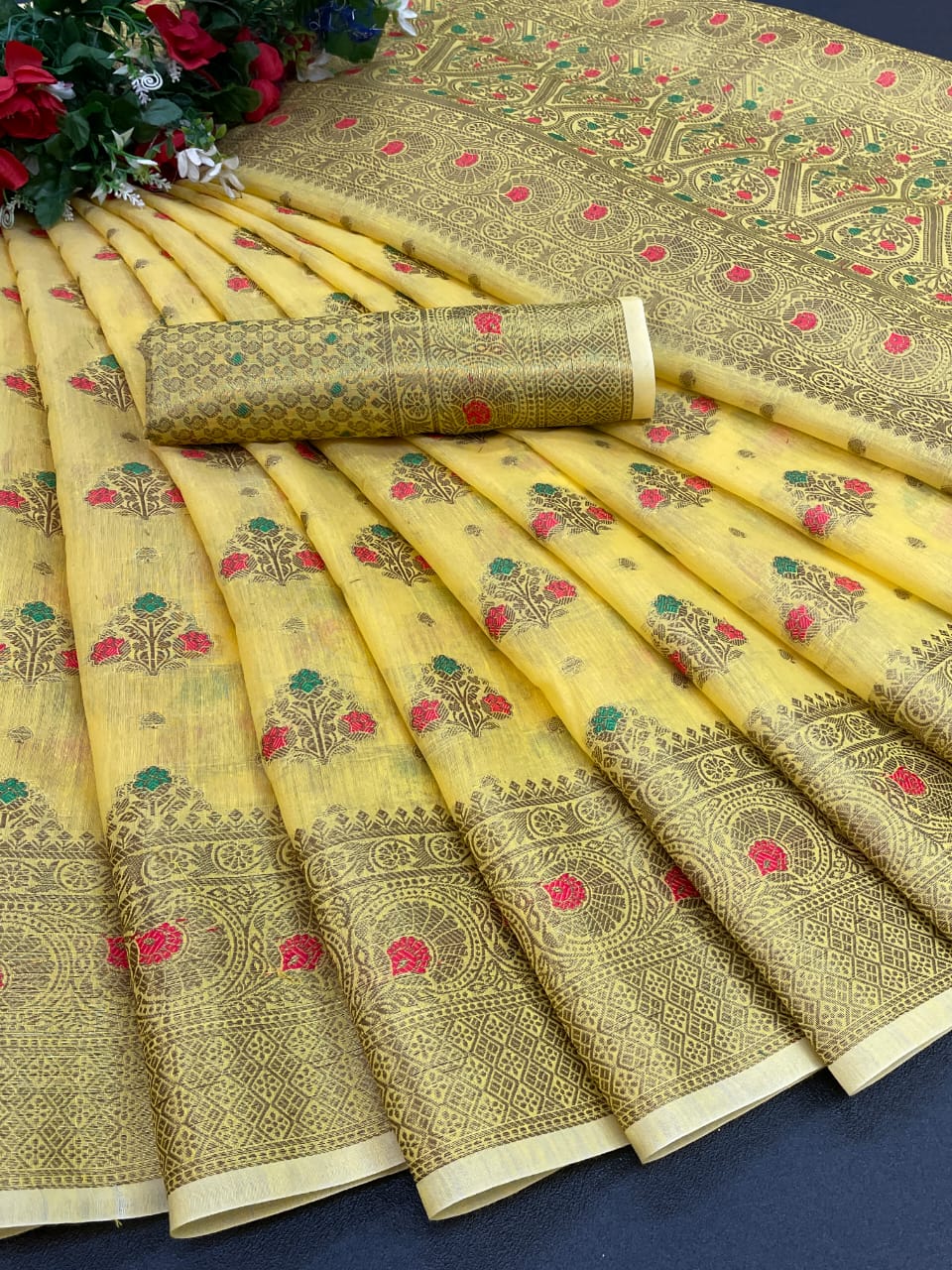 Designer Freehand Cotton Saree with Mina Border & Rich Pallu