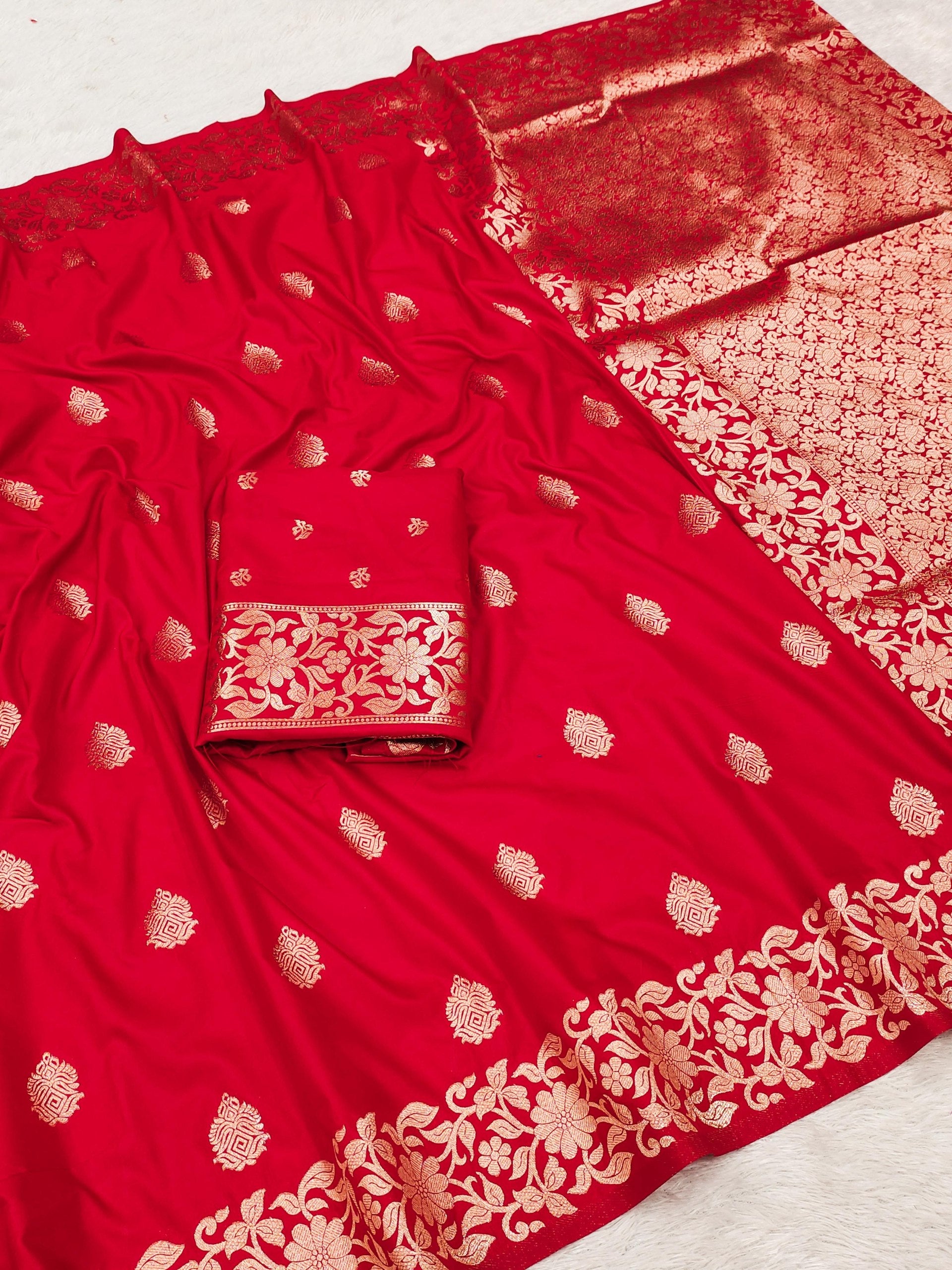Designer Freehand Banarasi Silk Saree